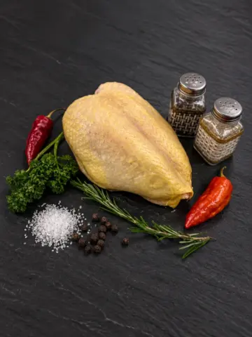 Pechuga de pollo campesino Bucanero - Carnes La Favorita